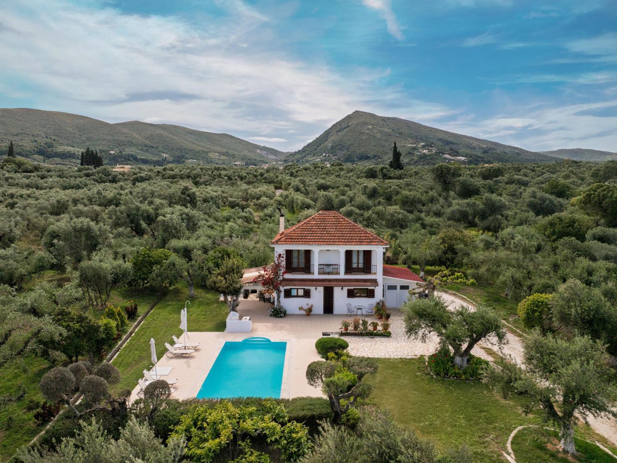 Villa Lola - 3 Bedrooms & Private Pool Lithakia  Exterior foto