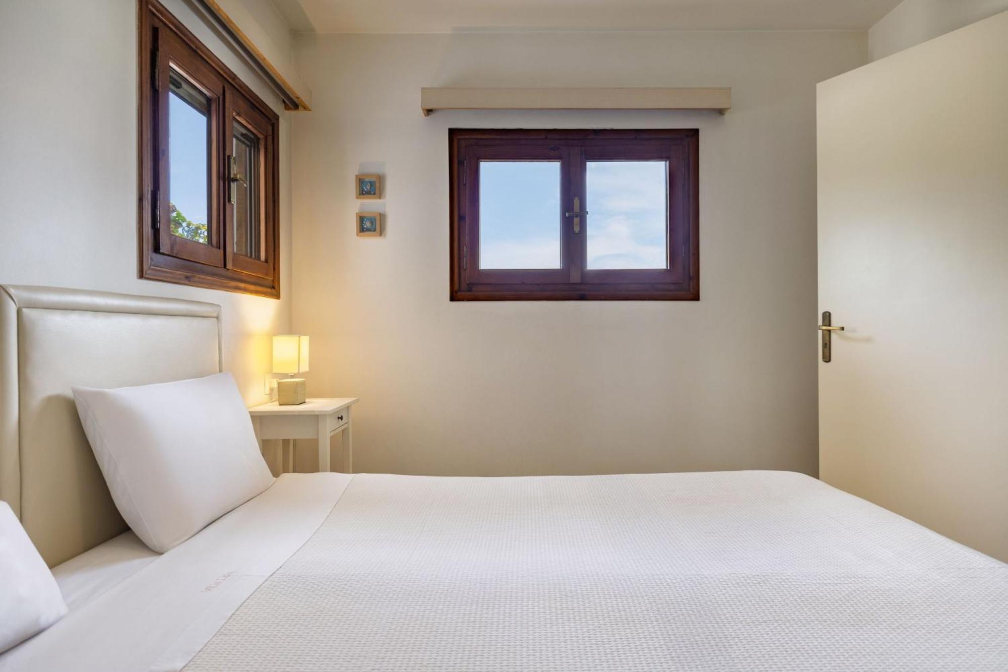 Villa Lola - 3 Bedrooms & Private Pool Lithakia  Exterior foto